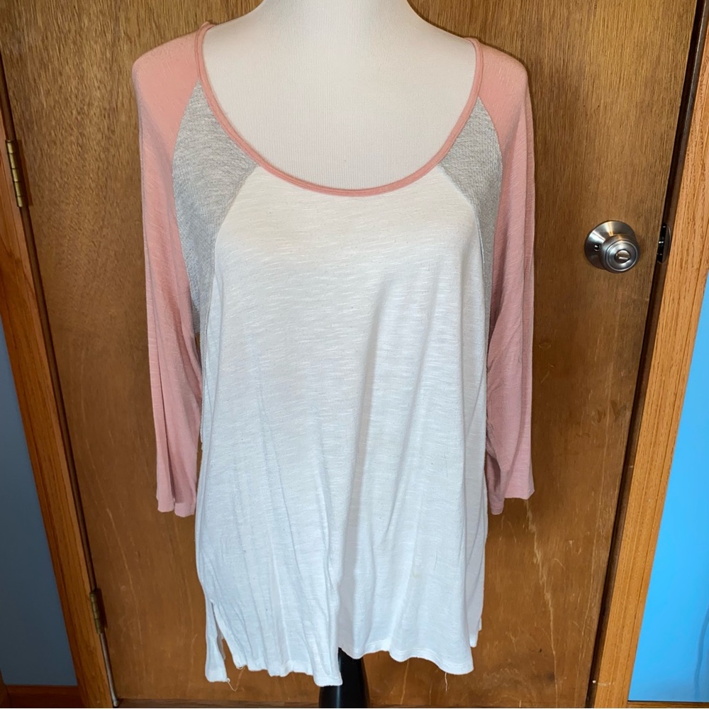 Maurice’s shirt size XL